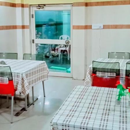 Goroomgo Star Inn Sea View Пури Екстериор снимка